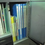e6968ee897a4e4bd9ce38080e382aae383aae382b8e3838ae383abe6a39a-016 扉付きステンレス棚